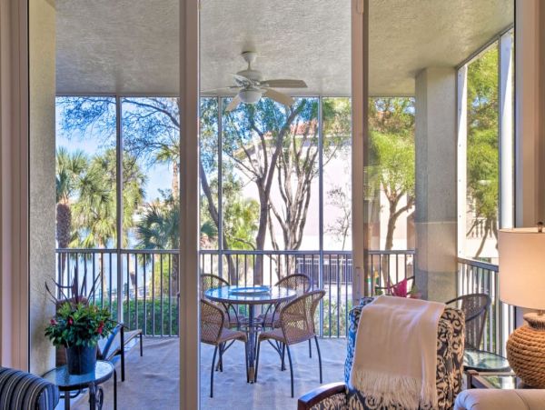 Naples Home 989756