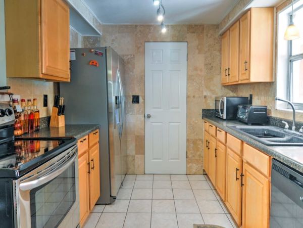 St. Petersburg Home 989758