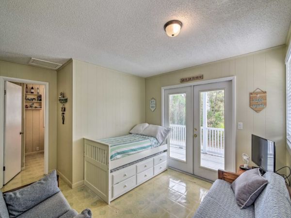 Other Cities  Florida Home 989760