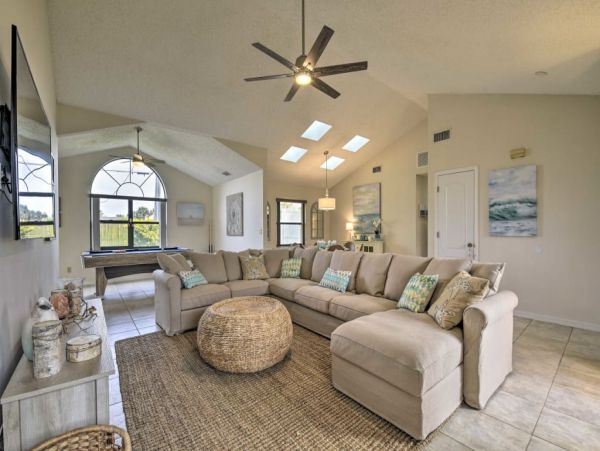 Daytona Beach Home 989766