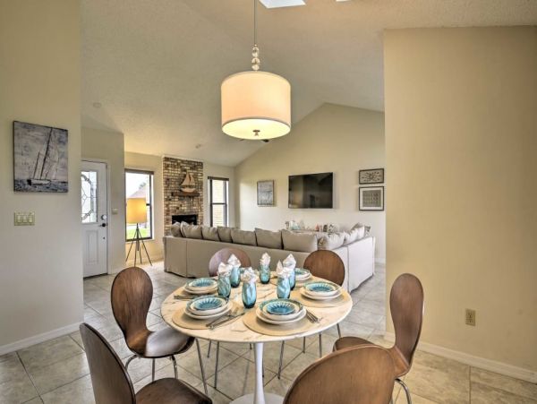 Daytona Beach Home 989766