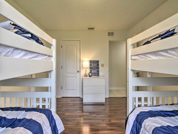 Daytona Beach Home 989766