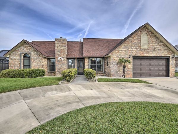 Daytona Beach Home 989766