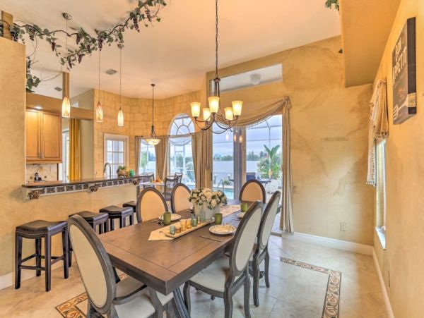 Cape Coral Three Bedroom Lake Front Vacation Rental