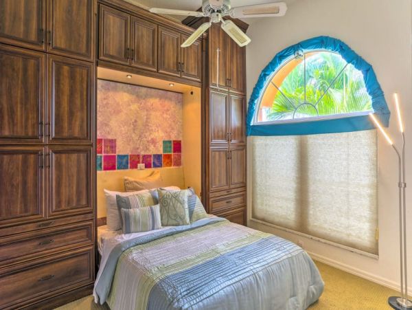 Cape Coral Three Bedroom Lake Front Vacation Rental