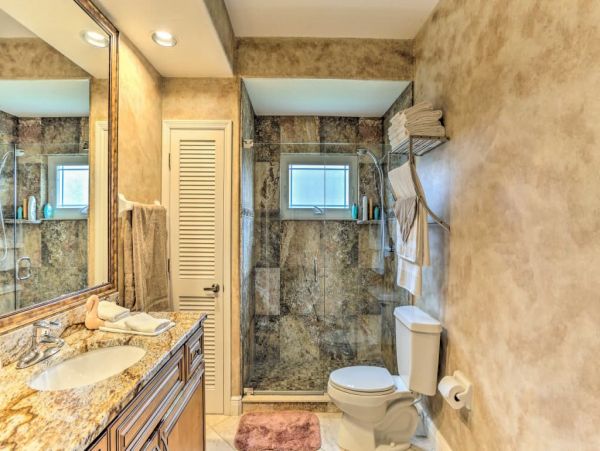 Cape Coral Three Bedroom Lake Front Vacation Rental