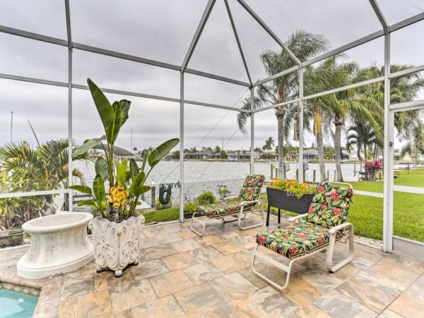 Cape Coral Three Bedroom Lake Front Vacation Rental