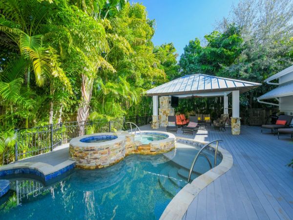 Short Walk to Beach Anna Maria Island Vacation Pool Home