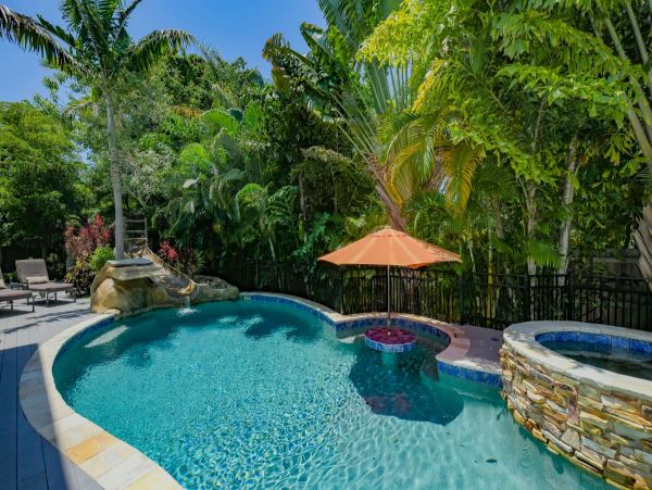 Short Walk to Beach Anna Maria Island Vacation Pool Home