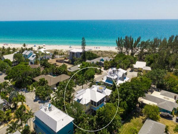 Short Walk to Beach Anna Maria Island Vacation Pool Home