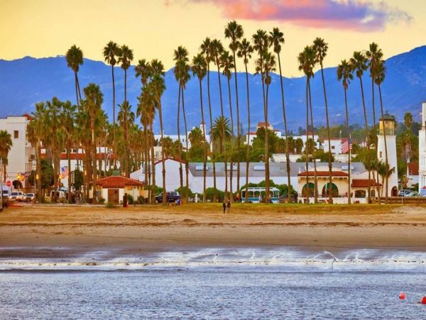 Short Walk to Beach Santa Barbara Vacation Home 2 Bedrooms
