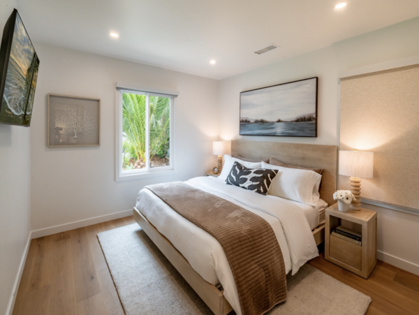 Short Walk to Beach Santa Barbara Vacation Home 2 Bedrooms