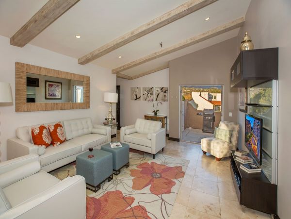 Fabulous 2 Bedroom Condo in Santa Barbara CA with Great View