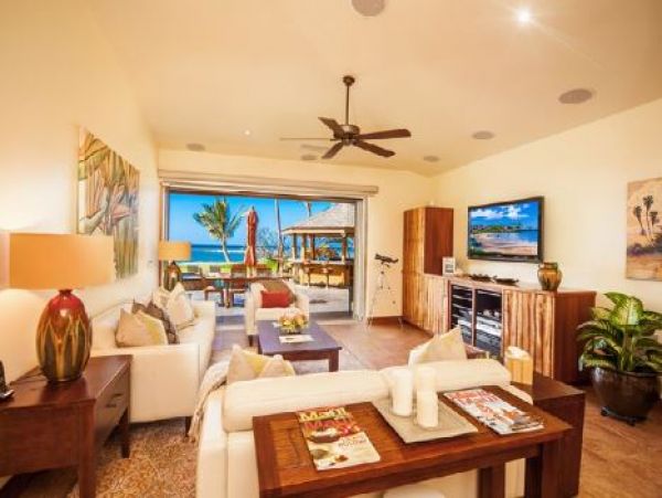 Maui Four Bedroom Vacation Home with Private Pool & Hot Tub