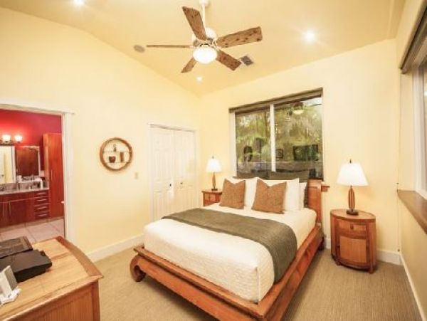 Maui Four Bedroom Vacation Home with Private Pool & Hot Tub