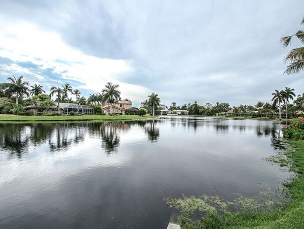 Short Walk to Beach Naples Vacation Home Private Caged Pool