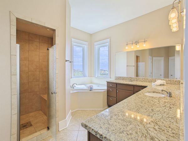 Short Walk to Beach Miramar Vacation Home Private Pool