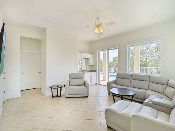 Short Walk to Beach Miramar Vacation Home Private Pool
