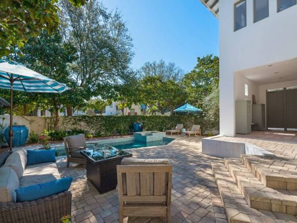Short Walk to Beach Defuniak Vacation Home Private Pool