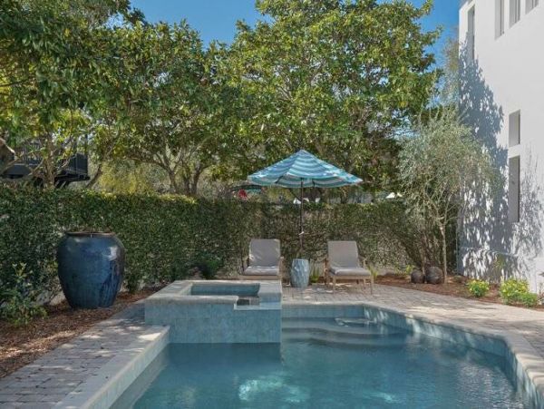 Short Walk to Beach Defuniak Vacation Home Private Pool