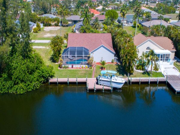 Private Caged Pool Cape Coral Vacation Home Three Bedroom
