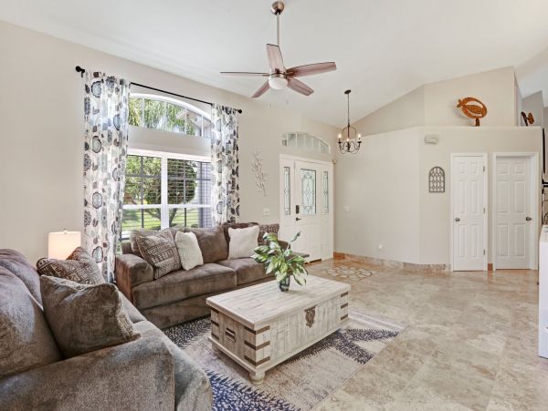 Private Caged Pool Cape Coral Vacation Home Three Bedroom