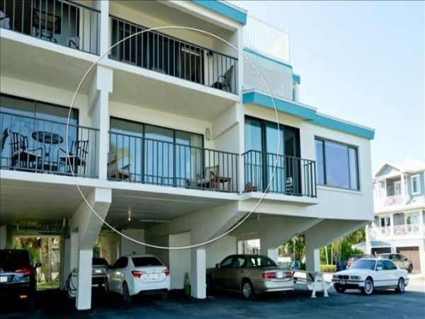 Bayfront condo 300 feet to Gulf of Mexico Beach