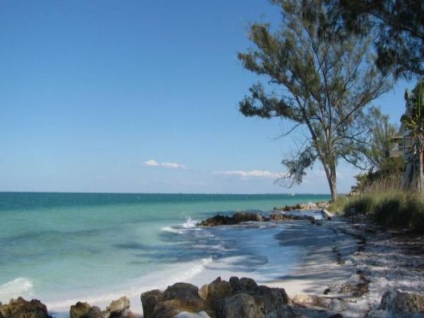 Bayfront condo 300 feet to Gulf of Mexico Beach