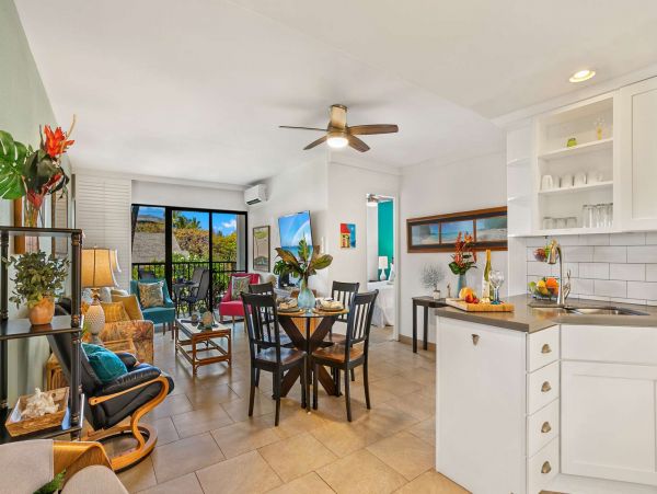 Short Walk to Beach Kihei Vacation Condo Two Bedroom