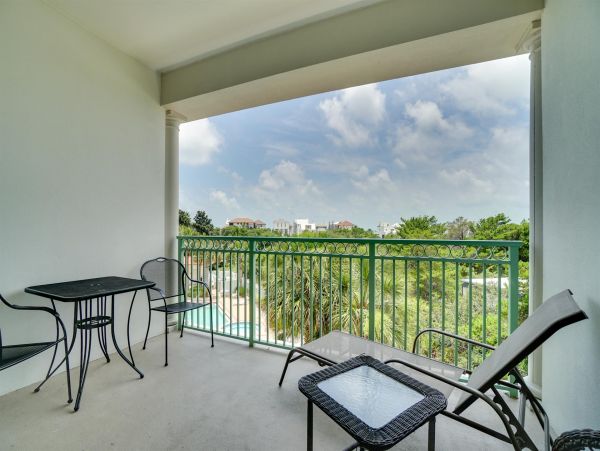 Seacrest Beach One Bedroom Condo Complex With Pool & Spa