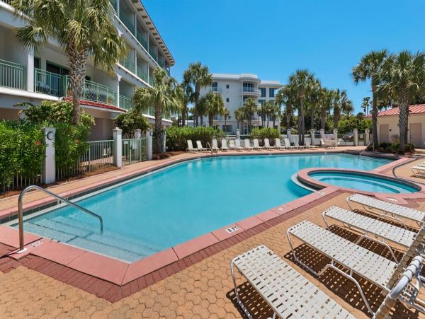 Seacrest Beach One Bedroom Condo Complex With Pool & Spa