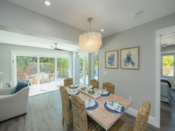 Holmes Beach 3 Bedroom Vacation Duplex With Pool & Spa