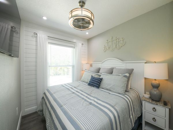 Holmes Beach 3 Bedroom Vacation Duplex With Pool & Spa