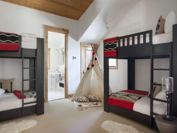 Bunkroom with play area