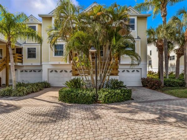 On Beach Boca Grande Vacation Townhome Three Bedrooms