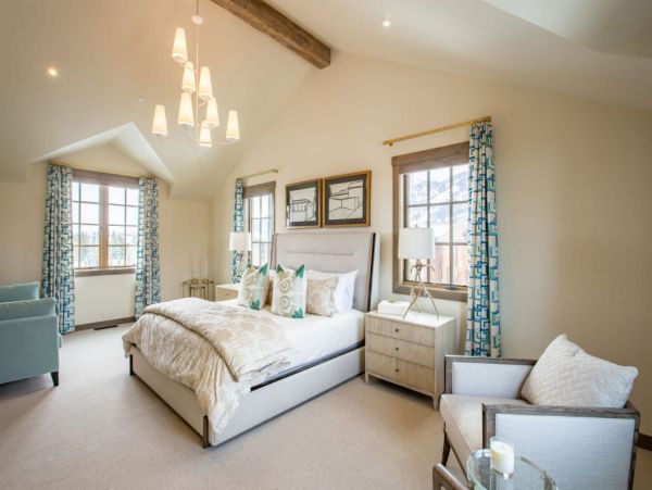 Guest bedroom
