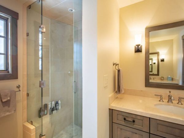 Guest ensuite