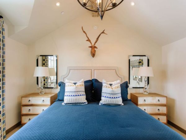Guest bedroom