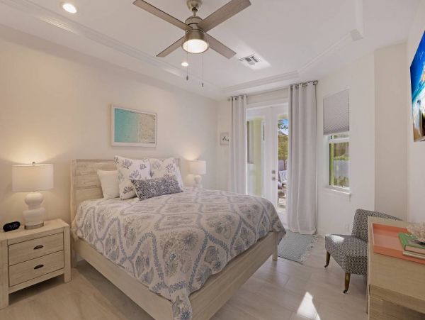Charming Vacation Home Rental on Marco Island with Pool