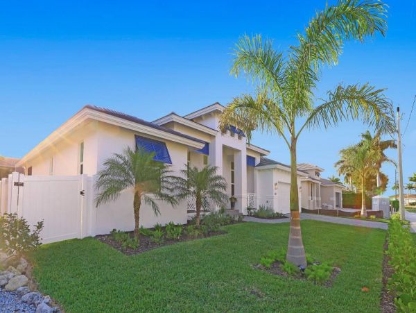Charming Vacation Home Rental on Marco Island with Pool