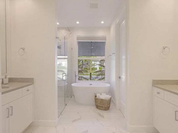 Charming Vacation Home Rental on Marco Island with Pool