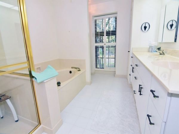 Short Walk to Beach Sanibel Vacation Home with Pool Sleeps 6