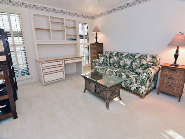 Short Walk to Beach Sanibel Vacation Home with Pool Sleeps 6
