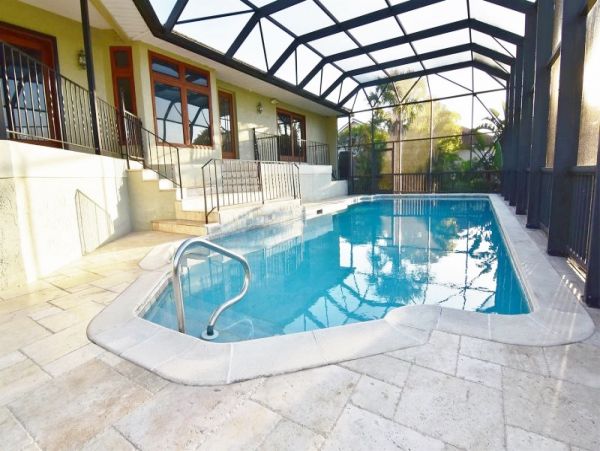 Short Walk to Beach Sanibel Vacation Home with Pool Sleeps 6