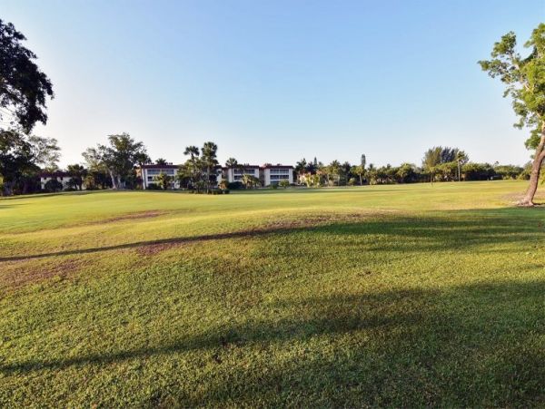 Short Walk to Beach Sanibel Vacation Home with Pool Sleeps 6
