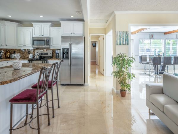 Pompano Beach 3 Bedroom Canal Front Vacation Pool Home