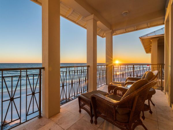 Destin Luxury Beachfront Home Five Bedroom Sleeps 16 Guests