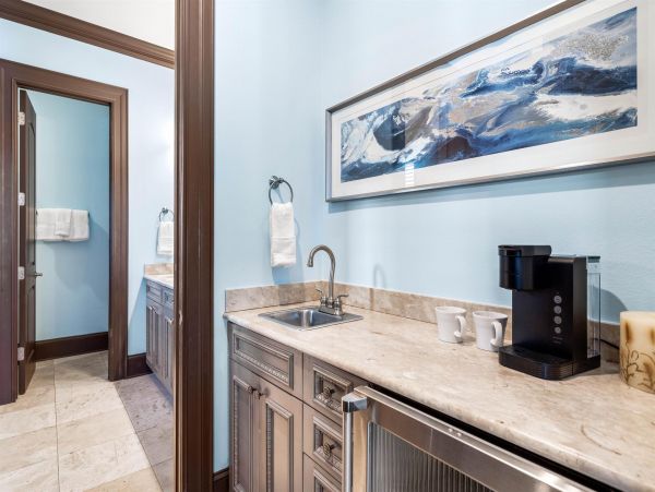 Destin Luxury Beachfront Home Five Bedroom Sleeps 16 Guests