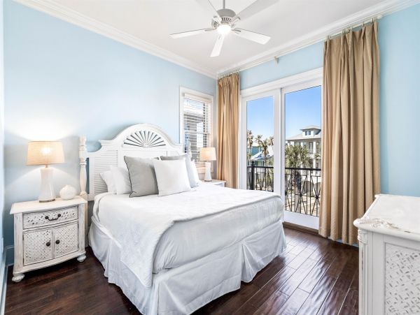 Destin Luxury Beachfront Home Five Bedroom Sleeps 16 Guests