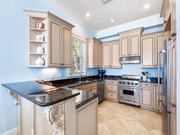 Destin Luxury Beachfront Home Five Bedroom Sleeps 16 Guests
